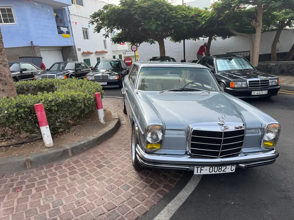 Mercedes-Benz W114 Coupe w Alcalá