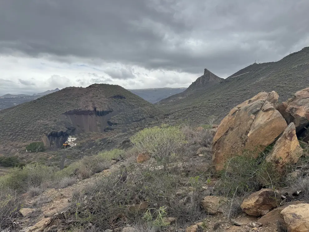 Góry w pochmurny dzień