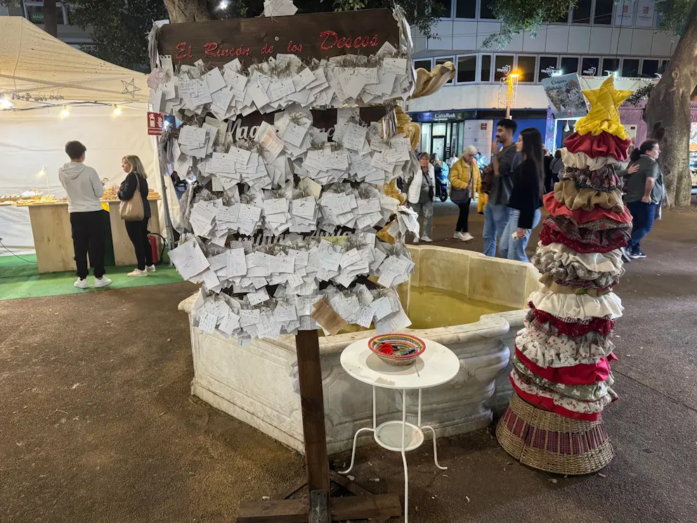 Tablica życzeń na jarmarku